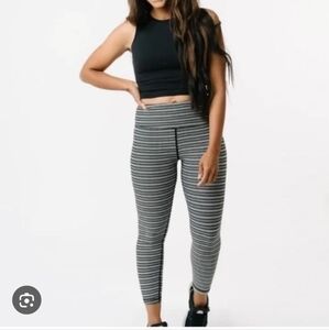 Zyia Adrenaline 7/8 Leggings Size 6/8